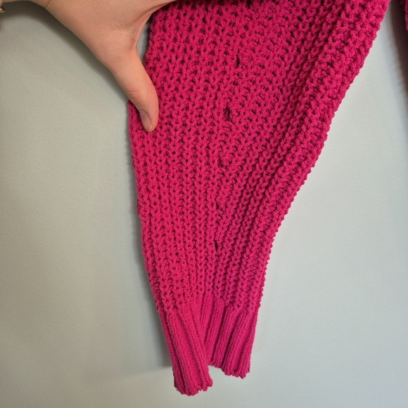 American Eagle Outfitters Women's Feminine Fuschia Chenille Cardigan Size XS-L - Picture 4 of 6